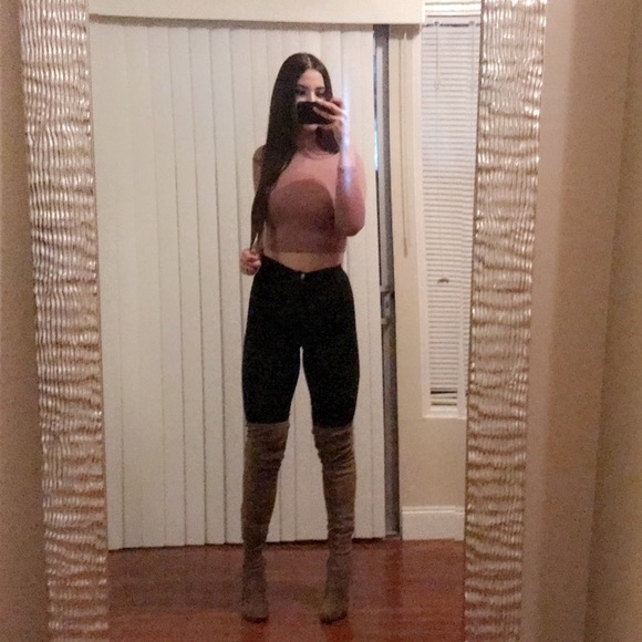 Light pink long sleeve crop too - Picture 2 of 5